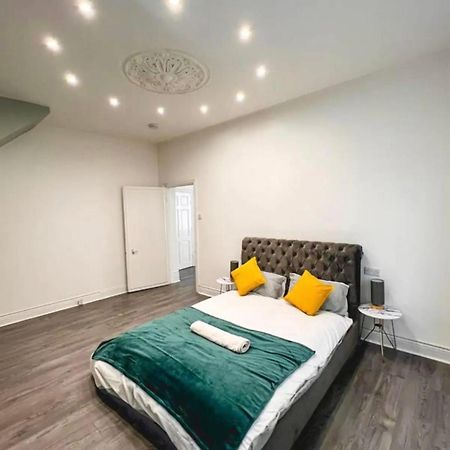 Lovely 1-Bedroom Apartment, Free Street Parking Newcastle upon Tyne Dış mekan fotoğraf