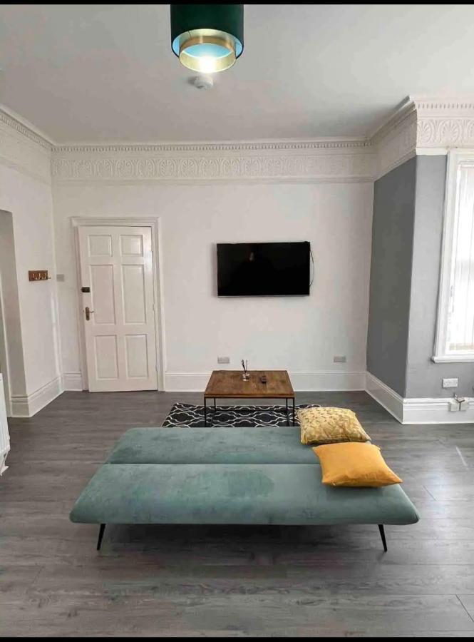 Lovely 1-Bedroom Apartment, Free Street Parking Newcastle upon Tyne Dış mekan fotoğraf